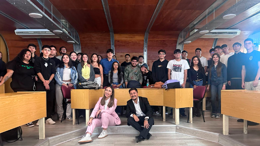 Departamento de Gestión y Políticas Públicas FAE Usach diversifica el mercado laboral con charla de egresada líder en inclusión